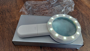 Led luup valgustiga, hea kingitus. (2 foto / 5)