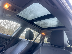 BMW 320 XDrive (13 фото из 14)
