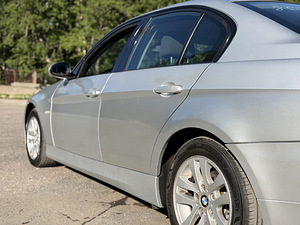 BMW 320i (6 foto / 15)