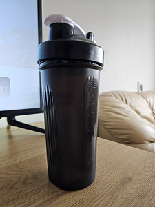 Nike x Supreme shaker (2 foto / 6)