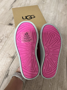Новые Ugg 27,5 (3 фото из 3)