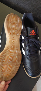 Jalgpalli putsad adidas (3 foto / 3)