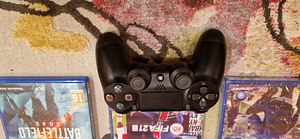 Ps4 Pro + 4 mängud (2 foto / 5)