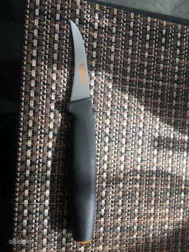 Fiskars нож для чистки овощей (фото #1)