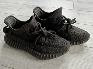 ADIDAS YEEZY BOOST 350 V2 (2 foto / 4)