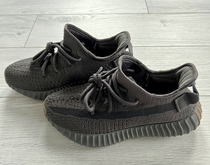 ADIDAS YEEZY BOOST 350 V2 (3 foto / 4)