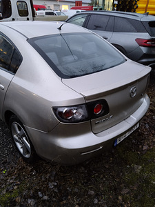 Mazda 3 , 2007 a , 1.6 , 77kw (3 foto / 5)