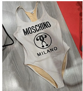 Moschino valge trikoo M (1 foto / 1)