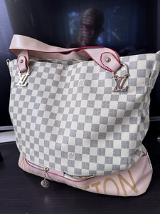 Большая сумка Louis Vuitton (1 фото из 3)