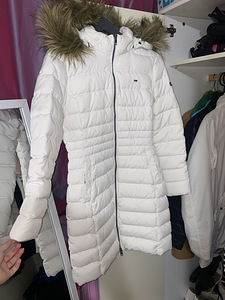 Tommy Hilfiger jope (1 foto / 4)