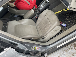 M/V Audi A6 C6 3.0TDI TÜV 01.2025 (4 foto / 9)