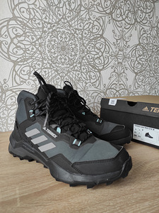Adidas Terrex (10 фото из 10)