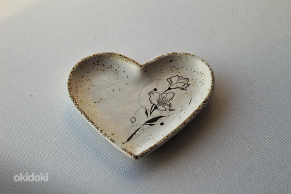 Подставка Сердце с рисунком из гипса. (фото #6)