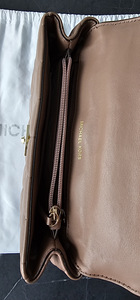 Продам сумочку Michael Kors б/у. (5 фото из 9)