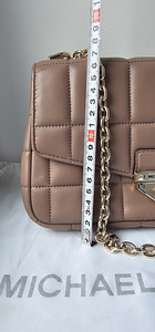 Продам сумочку Michael Kors б/у. (8 фото из 9)