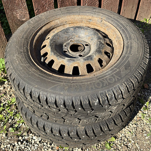 Зимние шины (х4) Yokohama IG55 185/65 R14 90T на дисках (1 фото из 7)