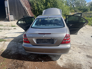 Mercedes-Benz W211 e320 bensiin 4 MATiC (9 foto / 10)