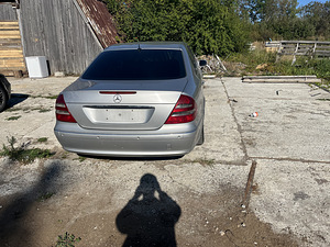Mercedes-BENZ w211 avangarde 2,7cdi (2 foto / 9)