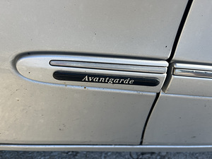 Mercedes-BENZ w211 avangarde 2,7cdi (8 foto / 9)