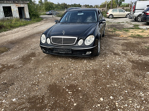 Mercedes-BENZ w211 (1 foto / 6)