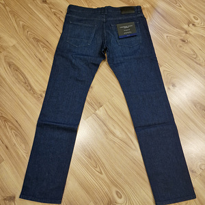 Hugo Boss teksad, meeste (2 foto / 4)