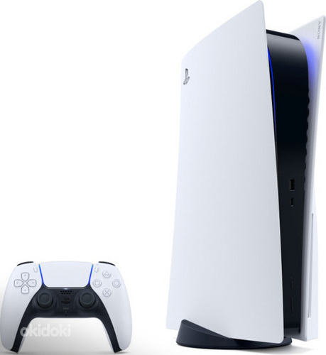 PlayStation 5 + 3 контроллера (фото #1)