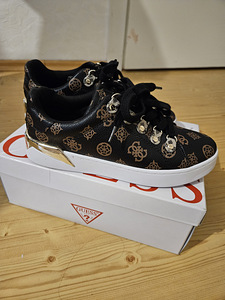 Guess sneakers, сникерсы, кеды (2 фото из 4)