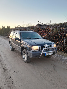 Jeep Grand Cherokee (2 foto / 5)
