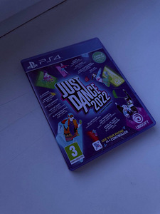Игры Playstation 4/5 (9 фото из 10)