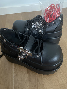Туфли Demonia Cult (4 фото из 4)