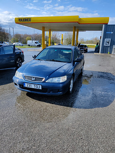 Honda Accord 1.8 100kW (1 foto / 6)