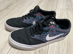 Кроссовки nike 37 (2 фото из 3)