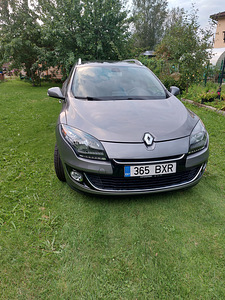 Продается машина Reno Megane 1.5 автомат (3 фото из 9)