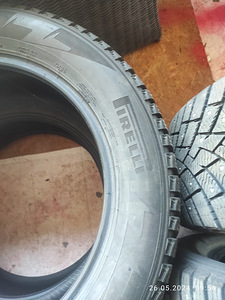 Pirrelli talverehvid 255/50 r20 (2 foto / 4)
