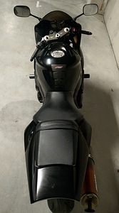 Yamaha R1 2003 (4 foto / 5)