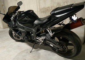 Yamaha R1 2003 (5 foto / 5)