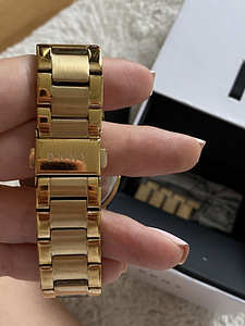 DKNY kell (2 foto / 3)