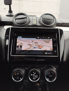 Suzuki Swift 4WD Hybrid (6 foto / 8)