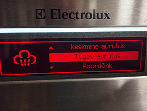 Electrolux integreeritav ahi + mikrolaineahi (8 foto / 10)