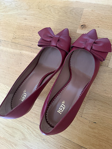 Uued Red Valentino kingad 36,5-37 (5 foto / 5)