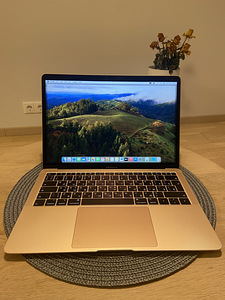 Macbook Air 2019 128gb GOLD (2 foto / 4)