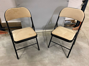 Soft two beige chairs (6044)