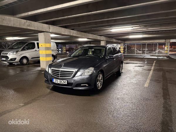 Mercedes-Benz E350 (фото #1)