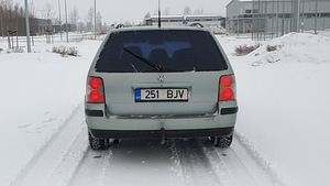 Volkswagen Passat 2004 1.9TDi 96kW 6 Manual (5 фото из 15)
