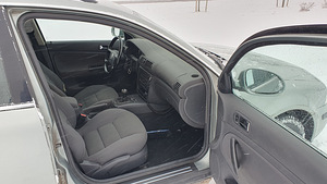 Volkswagen Passat 2004 1.9TDi 96kW 6 Manual (11 фото из 15)