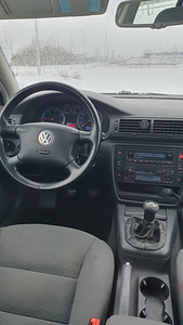 Volkswagen Passat 2004 1.9TDi 96kW 6 Manual (13 фото из 15)