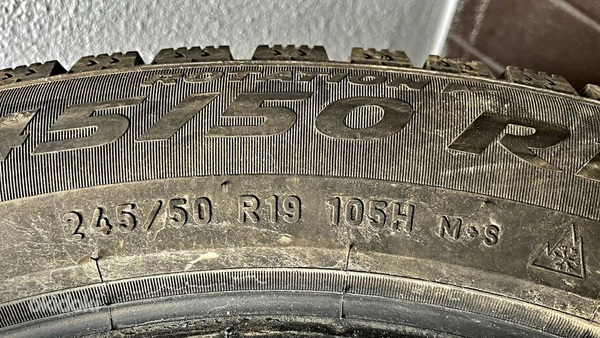 Шипованные шины Pirelli Ice Zero 245/50/R19 DOT 2021 (3 шины) (фото #5)