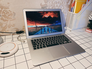 MacBook Air 13 128 gb mid 2013 (1 foto / 10)