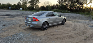 VOLVO S80 AWD D5 (3 foto / 12)
