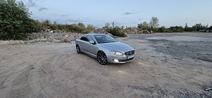 VOLVO S80 AWD D5 (6 foto / 12)